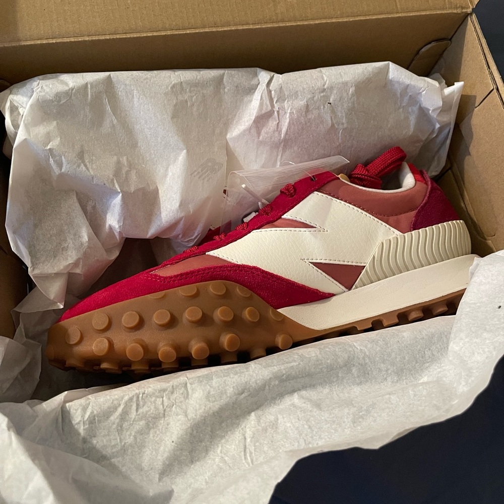 New balance - Picture 3 of 4